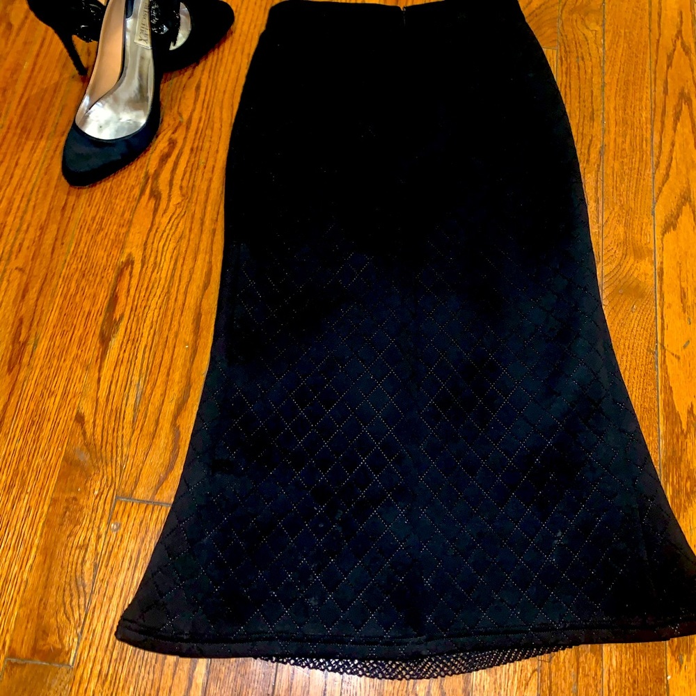 Gorgeous 3/4 length black skirt with mesh size S
